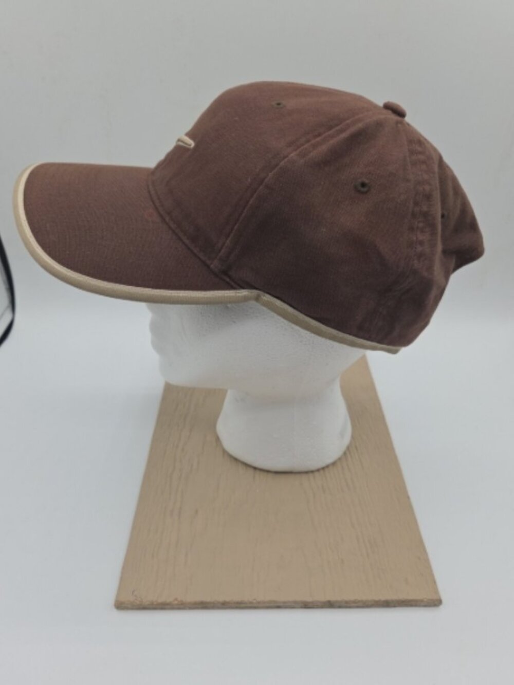 Nike Brown Strapback Hat Canvas Swoosh Logo Adjustable Cap - Picture 5 of 8